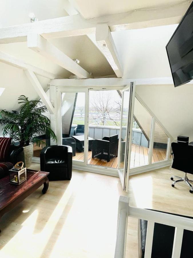 דירות דיסלדורף Luxury Rooftop Loft With River View 10Min To City מראה חיצוני תמונה